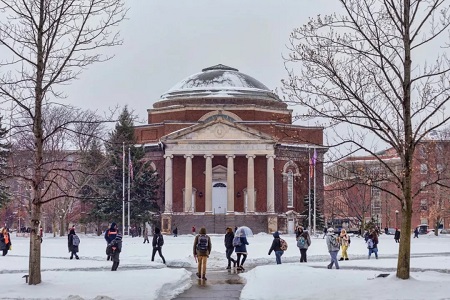 雪城大学算国内一本吗？好申请吗？